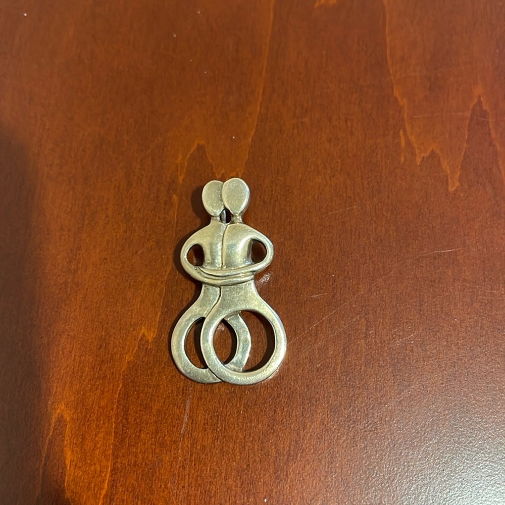 Greek Cycladic Art Style “Loving Couple”
Sterling Silver Pendant - Vintage